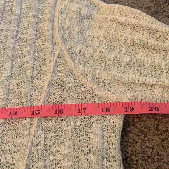 ❌SOLD❌NWT Shawl Style Cardigan - Open Weave Lace Like Material Sz M - Picture 16 of 16